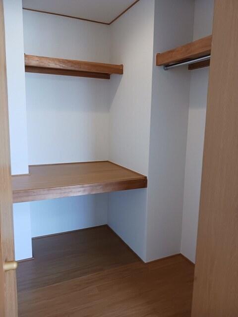 ロイヤル雑賀（101） 収納