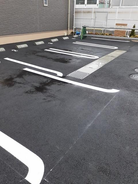 ラ・サラ（102） 駐車場