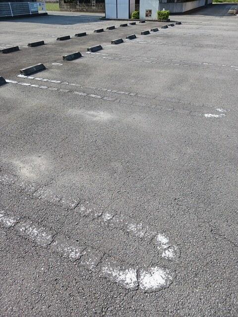 ボヌール　Ａ（103） 駐車場