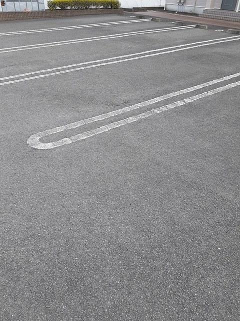 アビタシオン勝瑞Ｅ（102） 駐車場