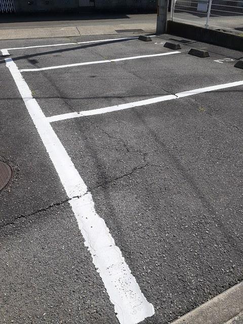 Ｌａｗ　Ｆｌｏｗｅｒ（201） 駐車場