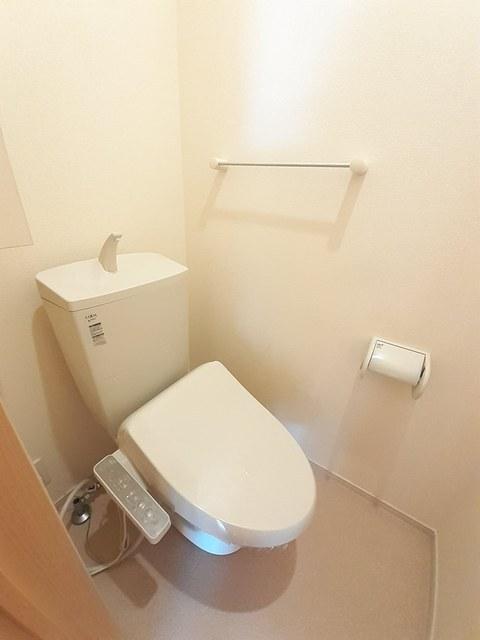 コンフォール矢三　Ａ（103） トイレ