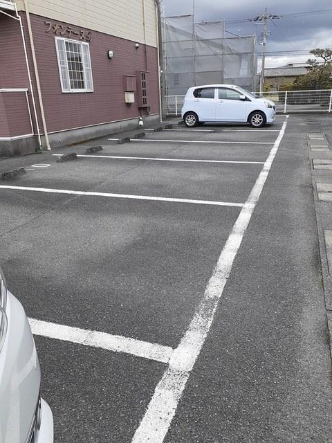 フォンテーヌＢ（201） 駐車場