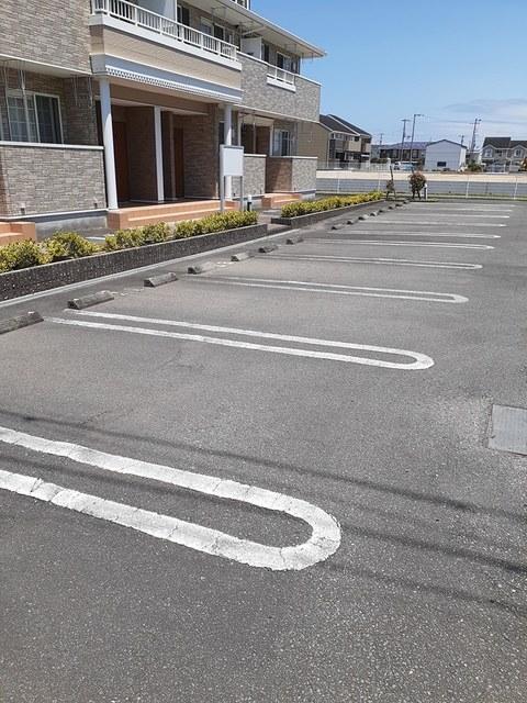 プリマベーラ　Ｂ（205） 駐車場