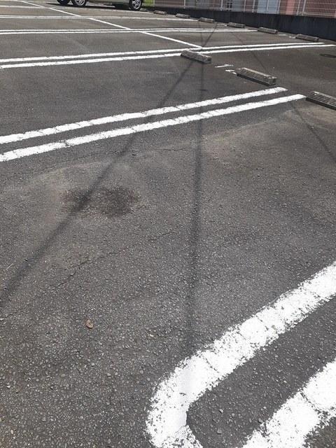 パークサイド前山　Ａ（102） 駐車場