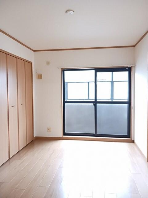 レジデンス・ノンノサン（106） 室内