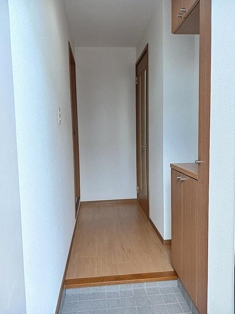 カサ　モデルナ　Ⅱ（105） 玄関