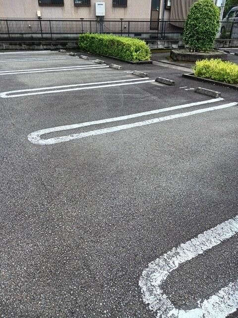 レモングラス　Ｂ（203） 駐車場