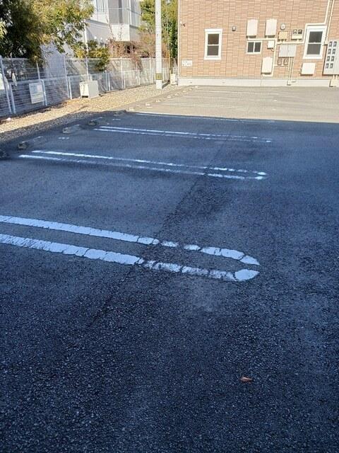クラール名東　Ａ（101） 駐車場