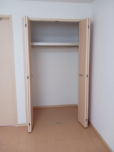 キルシュ　ブラウ（105） 収納