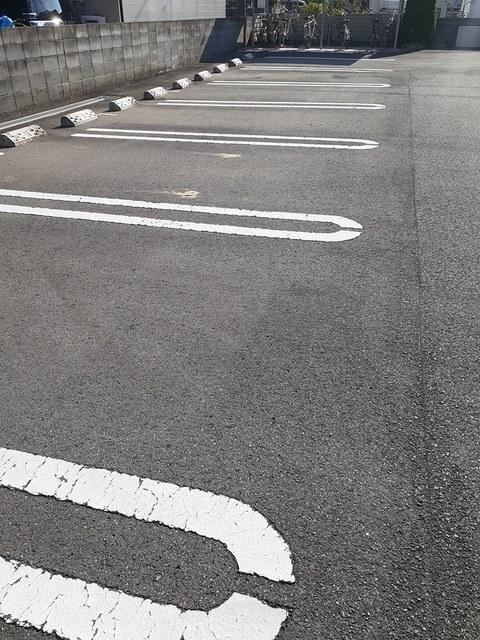 アルカーサⅡ（103） 駐車場