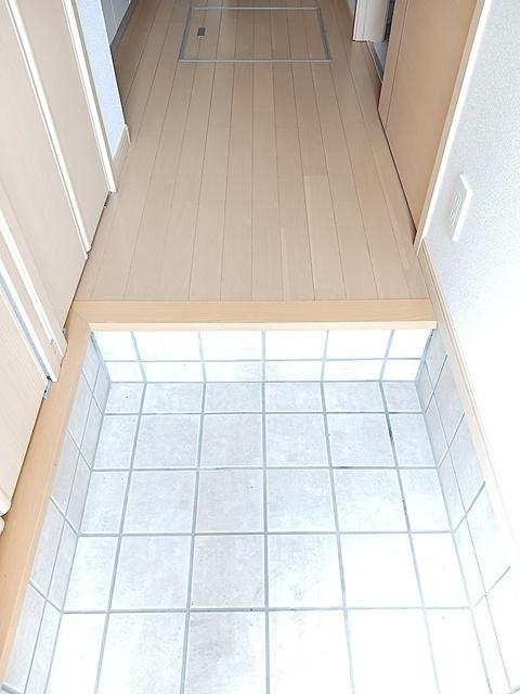 ライラック（102） 玄関