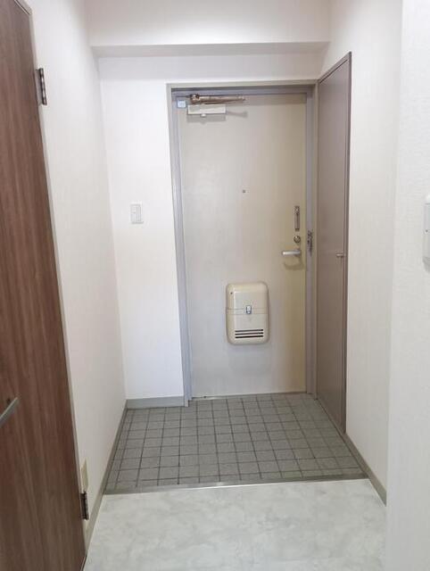 その木ハイツ（205） 玄関