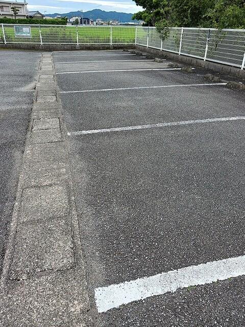 ソレイユ・ルヴァンＡ（103） 駐車場