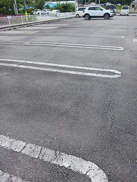 クレセント　Ⅱ（103） 駐車場