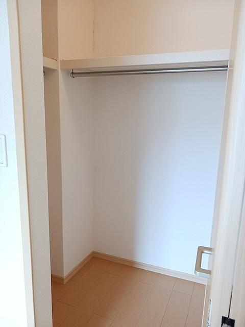 エレガンシア篠原（105） 収納