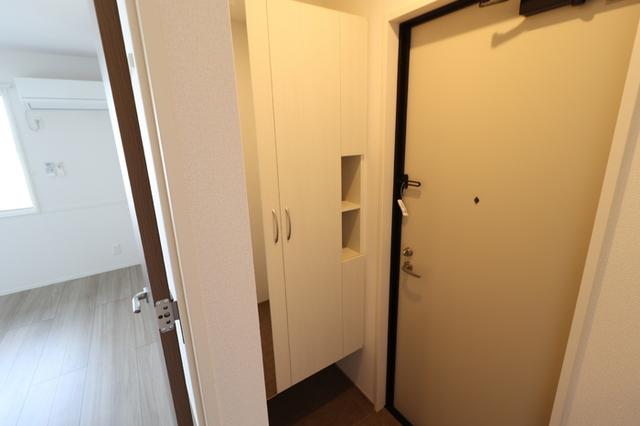 サンセール問屋町（303） 玄関