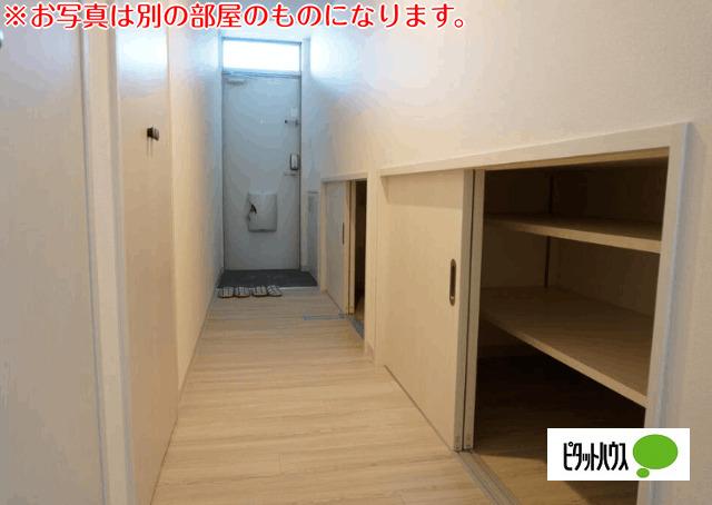 ココカラハウス庄町（C101） 玄関