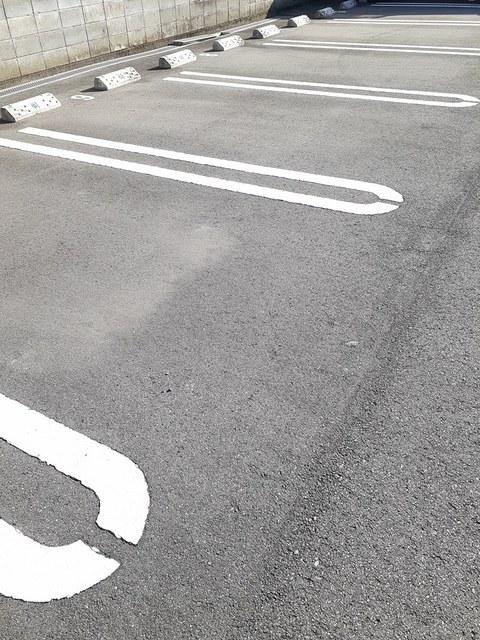 アルカーサⅡ（102） 駐車場