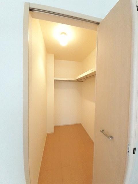 ルミエール出来町（103） 収納