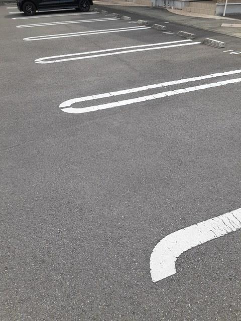 アルバ　カーサⅠ（103） 駐車場