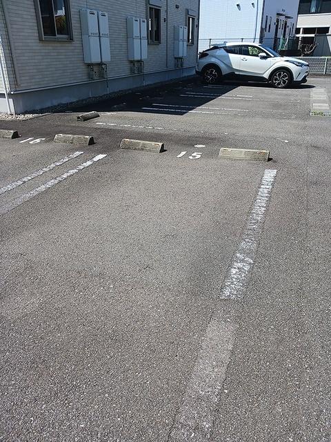 アクア・アルテＢ（101） 駐車場