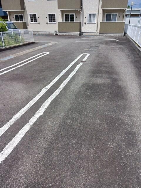 リブ・グリーン（103） 駐車場
