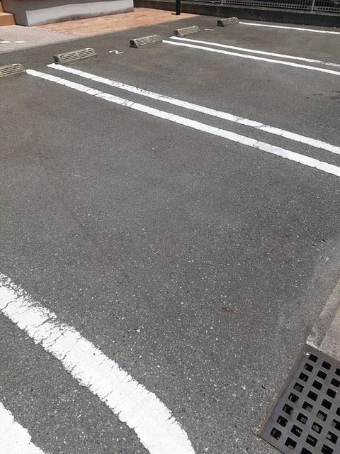 ラリュール　Ⅰ（101） 駐車場
