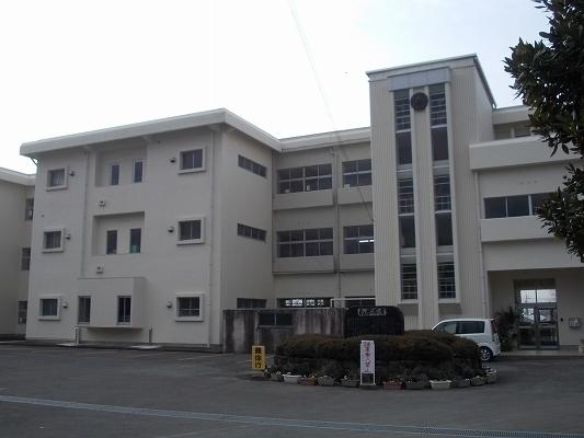 板東小学校：600m