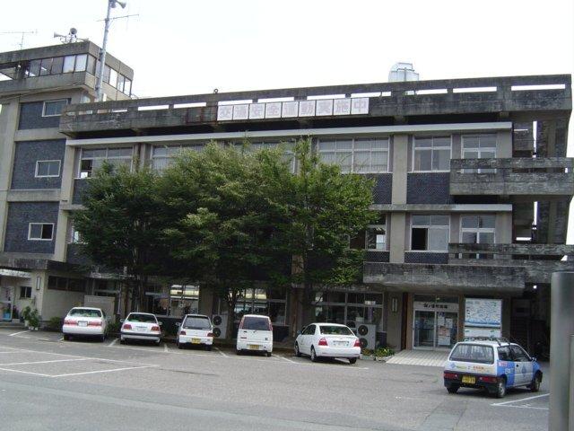 阿南市羽ノ浦町支所：830m