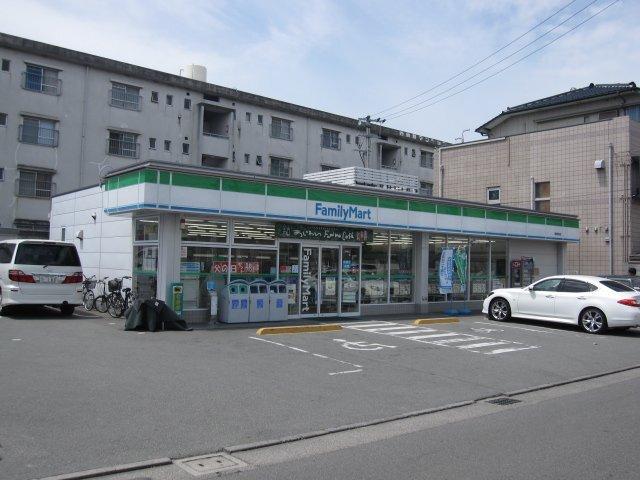 ファミリーマート南昭和町店：210m