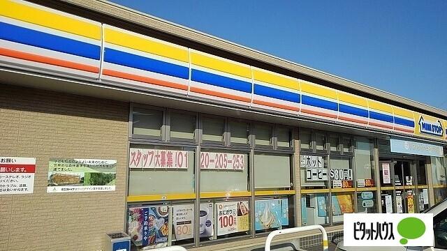 ミニストップ徳島川内町榎瀬店：788m