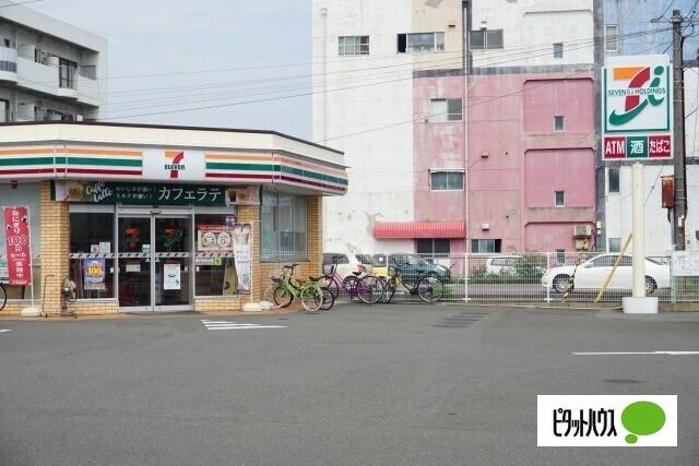 セブンイレブン徳島鮎喰町店：483m