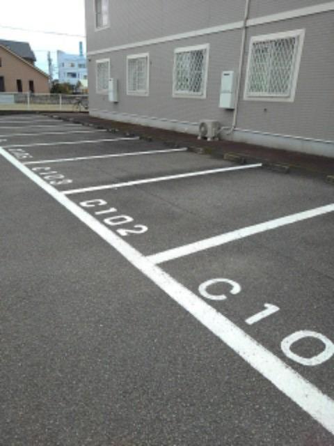 ビレッジあいＣ（103） 駐車場