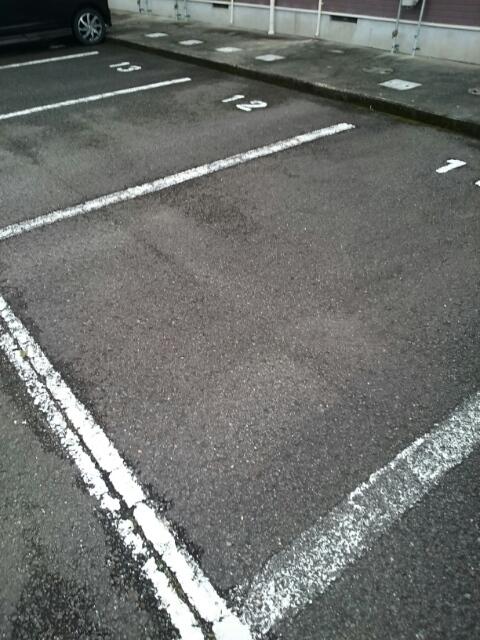ウィルレジデンスⅠ（103） 駐車場