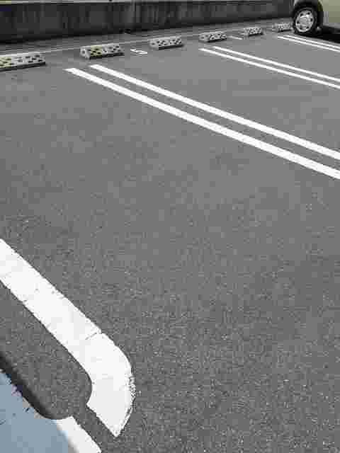 グランデ　成長　Ｂ（202） 駐車場