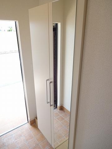 グランデ　成長　Ｂ（202） 玄関