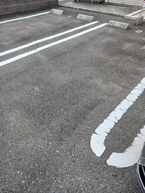 メゾン・アンジュ（105） 駐車場