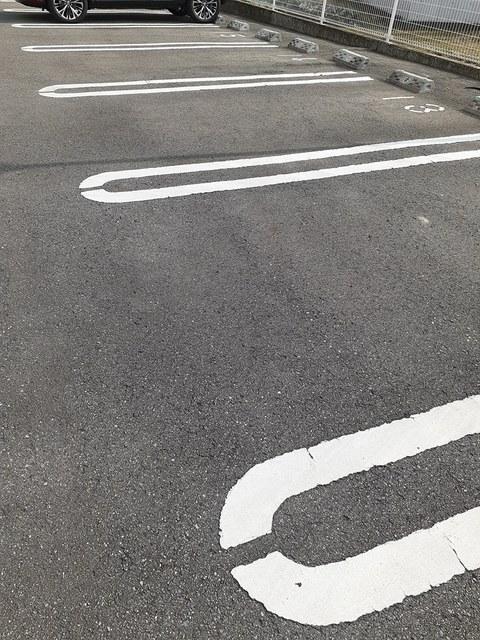 プルミエ　Ⅱ（203） 駐車場