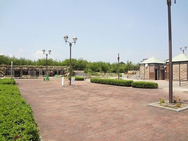 桜づつみ公園：1200m