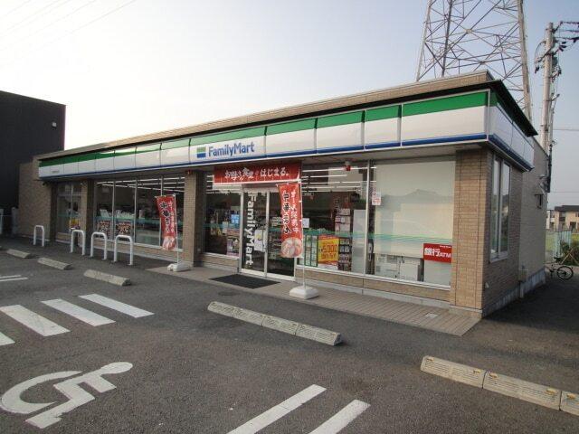 ファミリーマート西吉成店さん：900m