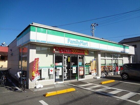 ファミリーマートさん：600m
