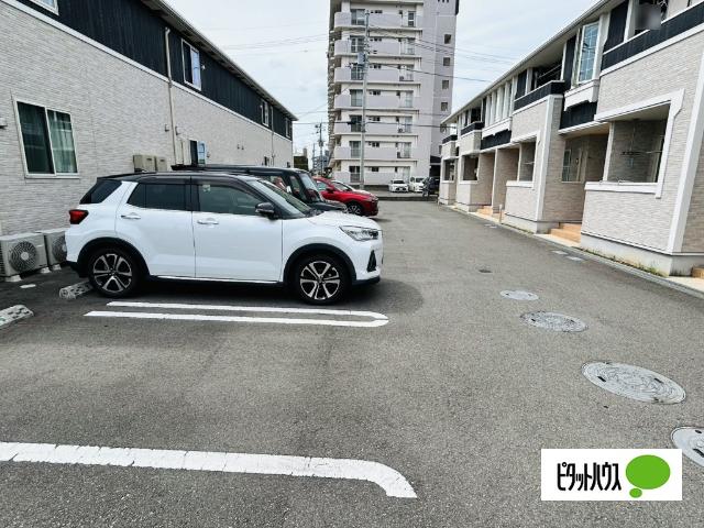 ファミール　ｆｕｌ　ｆｕｌ　Ａ（101） 駐車場