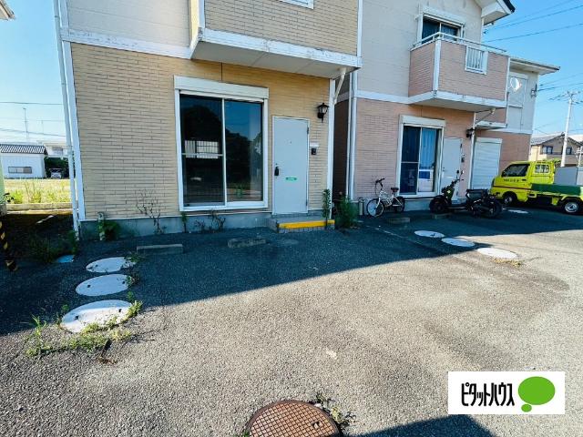 レインボータウン松ノ本（1-1） 駐車場
