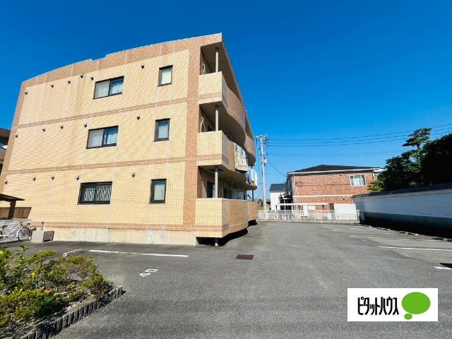 グランジェ（102） 駐車場