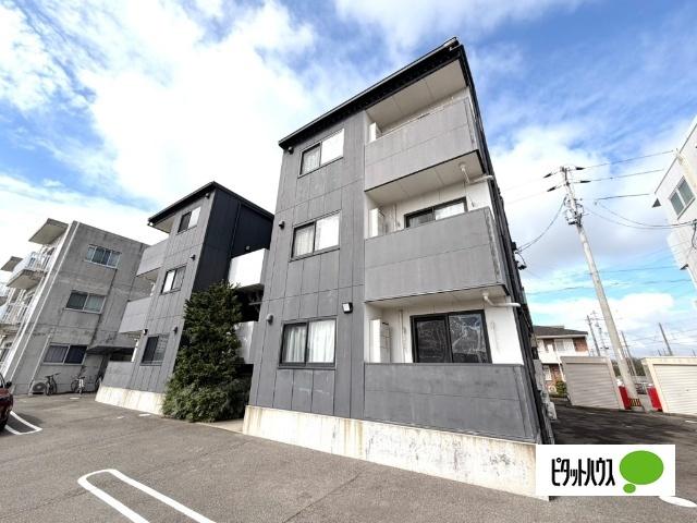 ピース・レジーナ（301） 外観