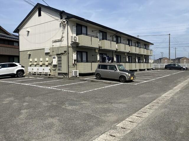 ドミール古川　A棟（A105） 駐車場