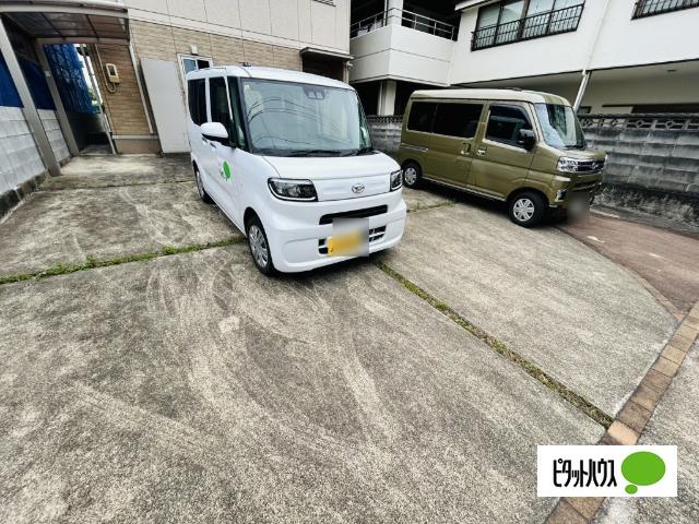 南昭和町4丁目戸建て（1） 駐車場