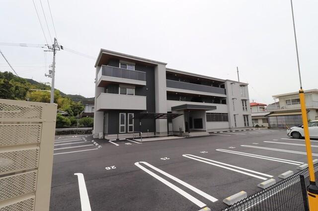 ヴェルチュ南庄町（303） 駐車場