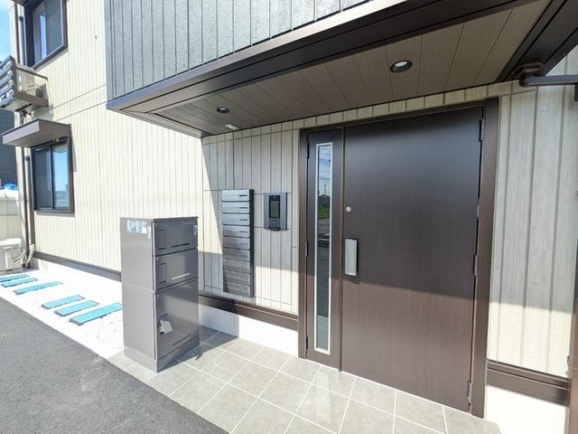 フィオーレガーデン北田宮　C（103） エントランス